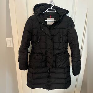 Moncler Down Winter Jacket ✨